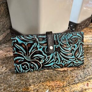 Patricia Nash Tooled Classic Wallet/wristlet